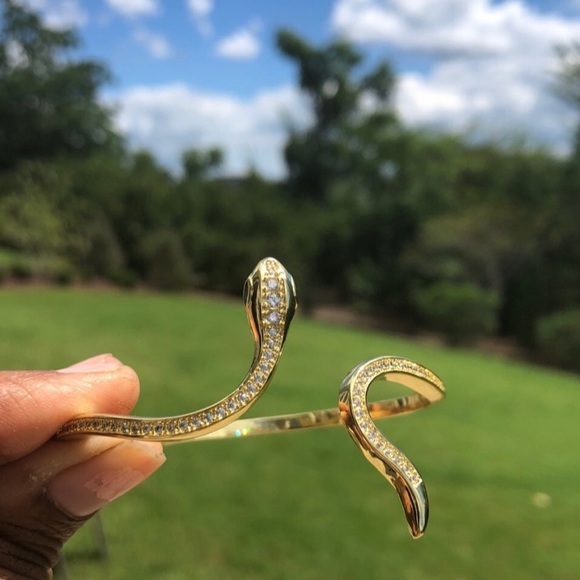 - 18kt gold plated bracelet with Swarovski elements - Picture 7 of 13